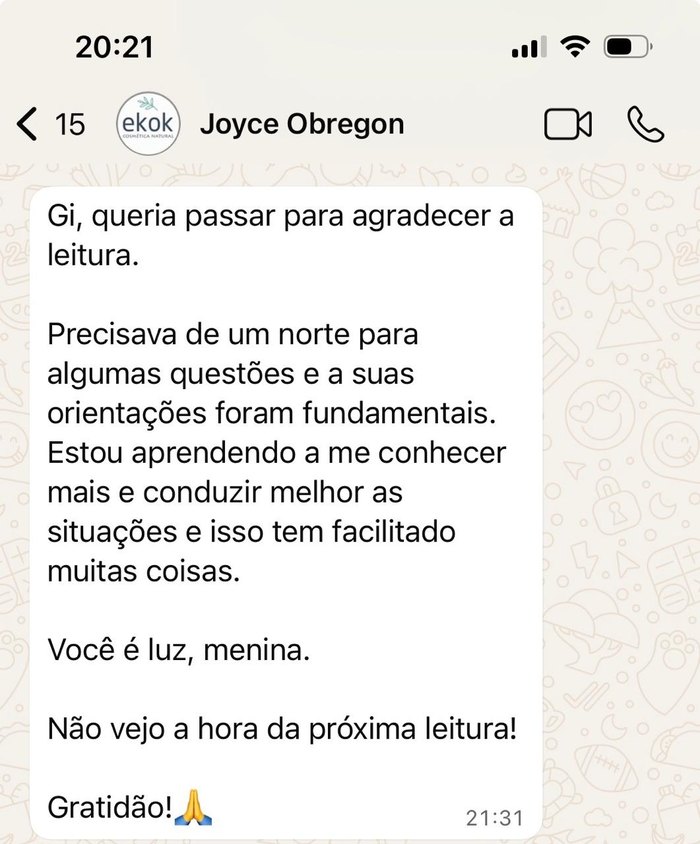 Print de conversa de WhatsApp em que uma cliente agradece a leitura, conta que precisava de um norte e que as orientações a ajudaram a se conhecer mais e conduzir melhor as situações